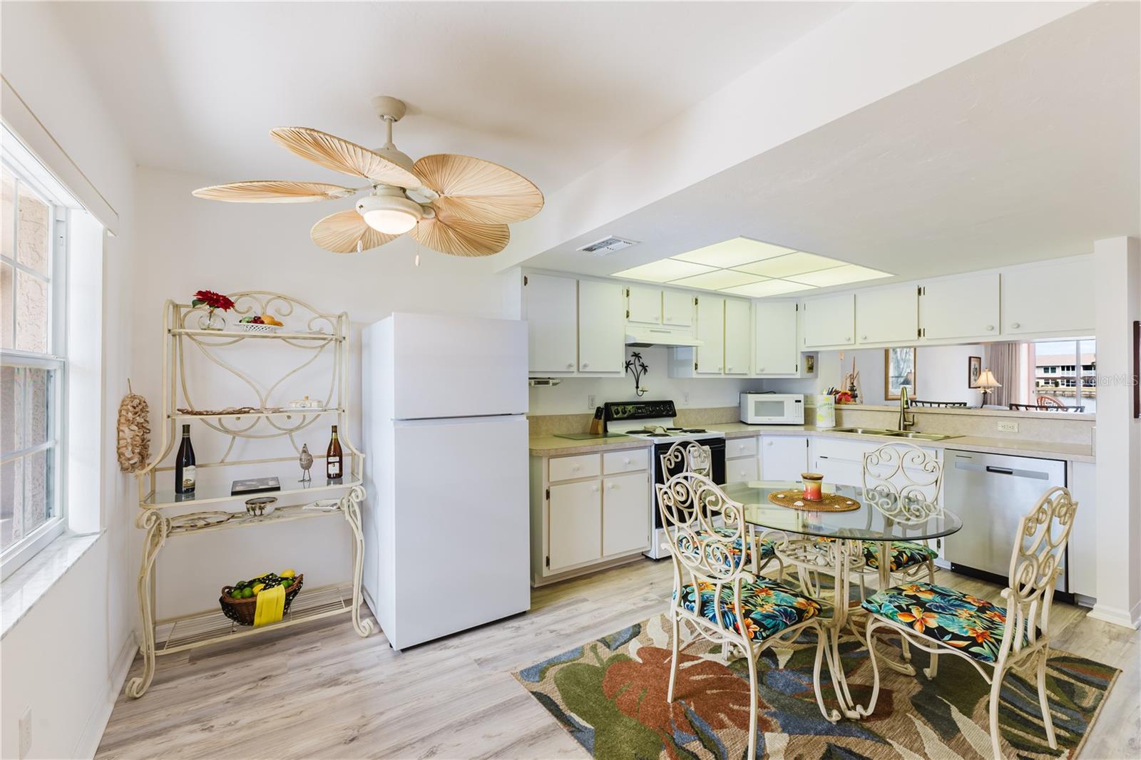 Image 4 of 33 For 11644 Egret Circle 1002