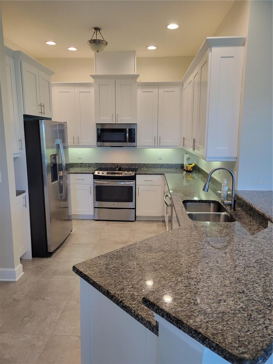 Image 12 of 46 For 7710 34th Avenue W 303