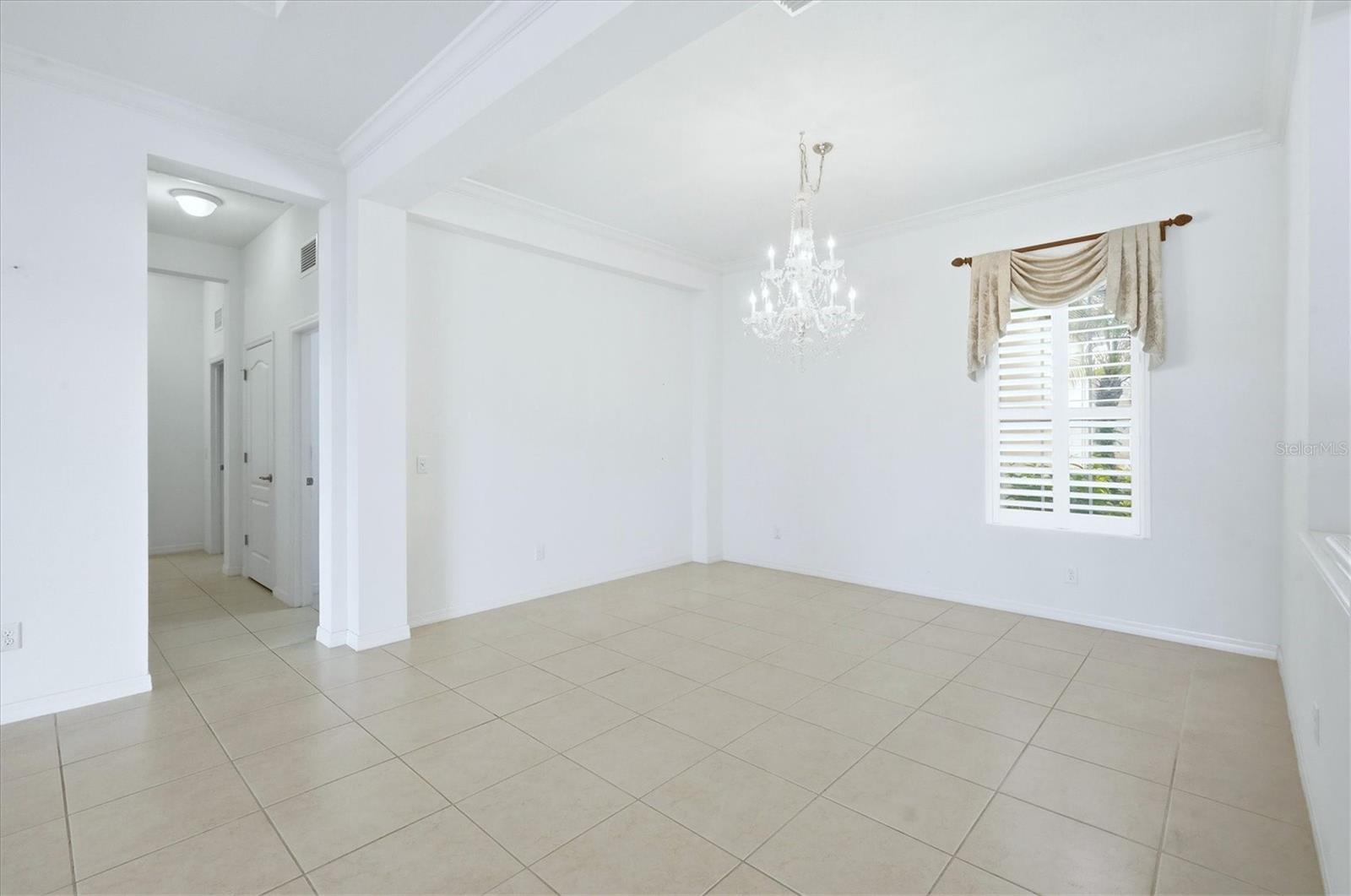 Image 8 of 41 For 4706 Seneca Park Trail