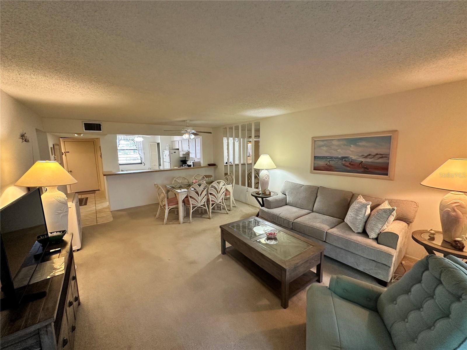 Image 13 of 33 For 346 Springdale Drive W 346