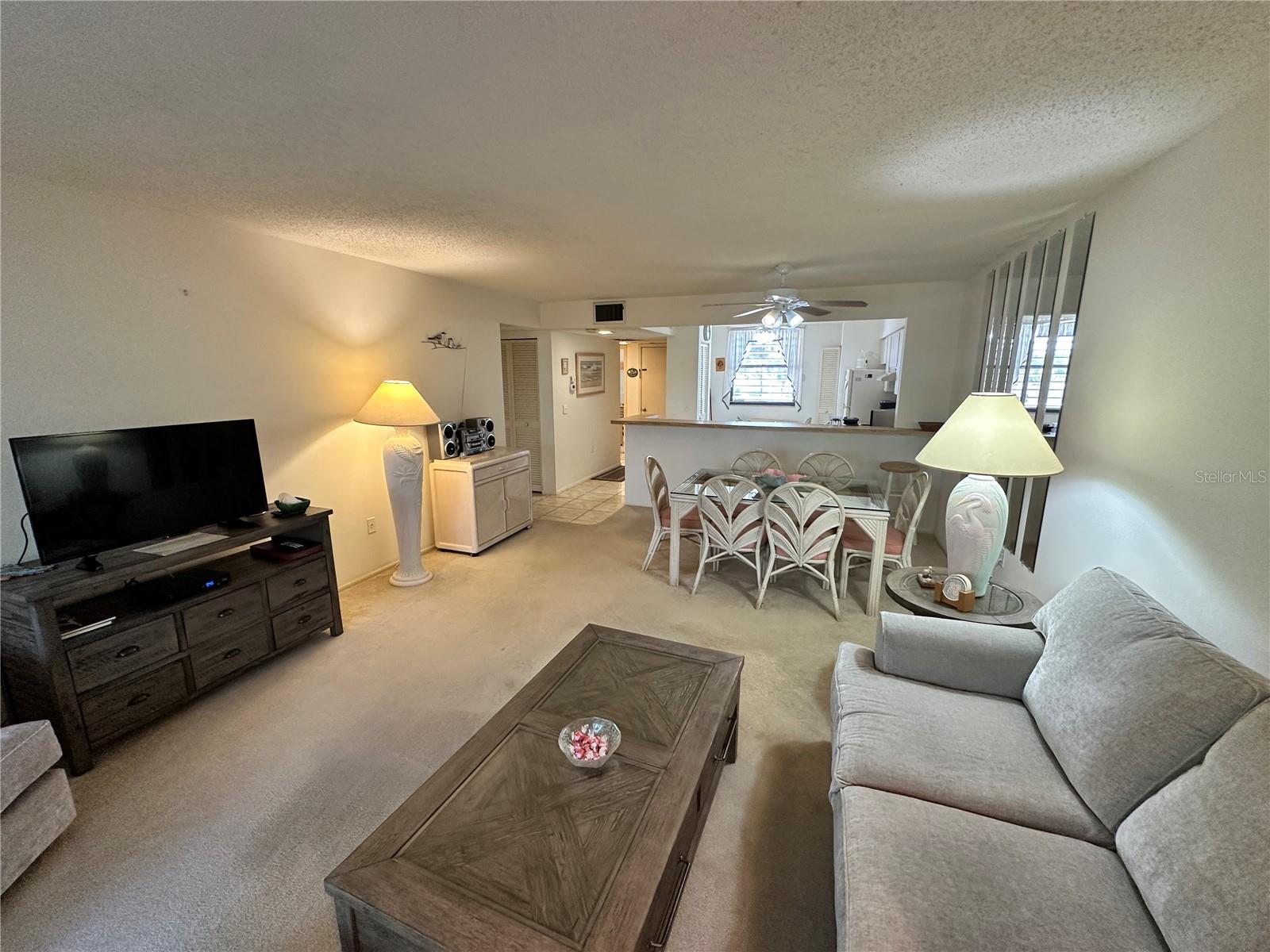 Image 14 of 33 For 346 Springdale Drive W 346