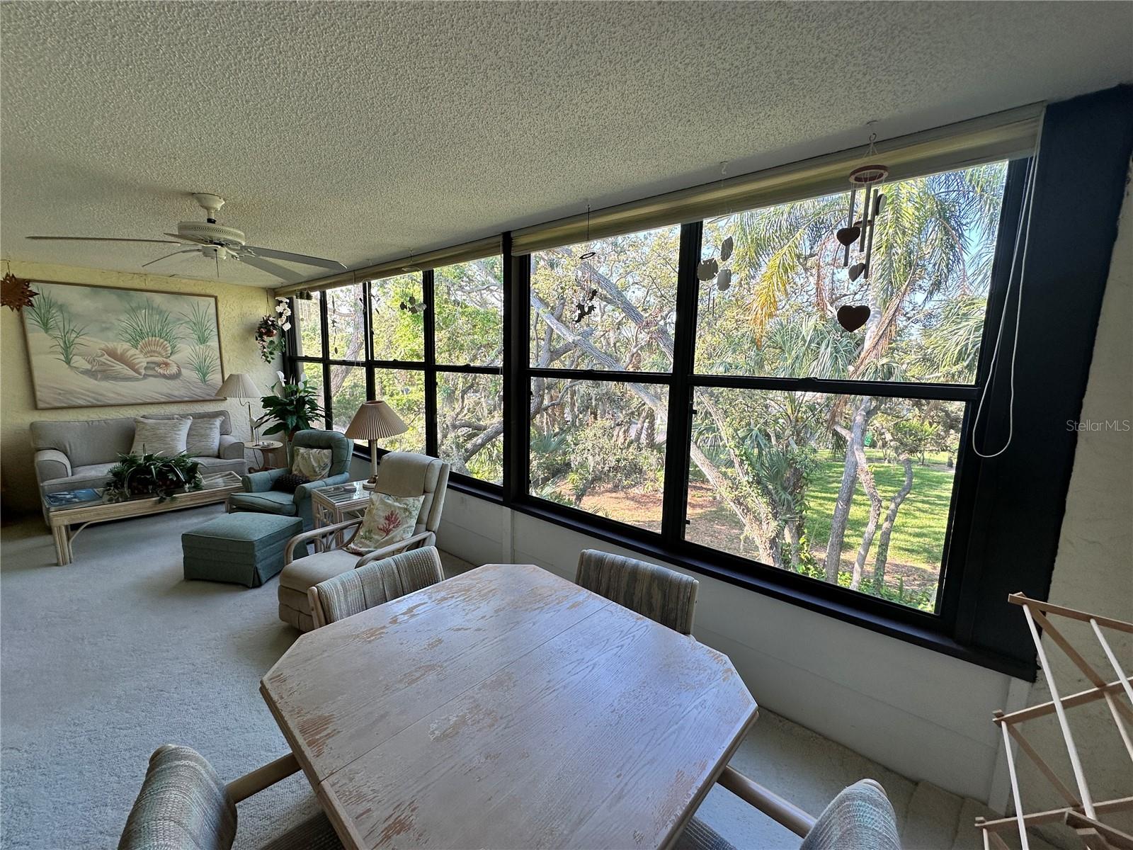 Image 16 of 33 For 346 Springdale Drive W 346