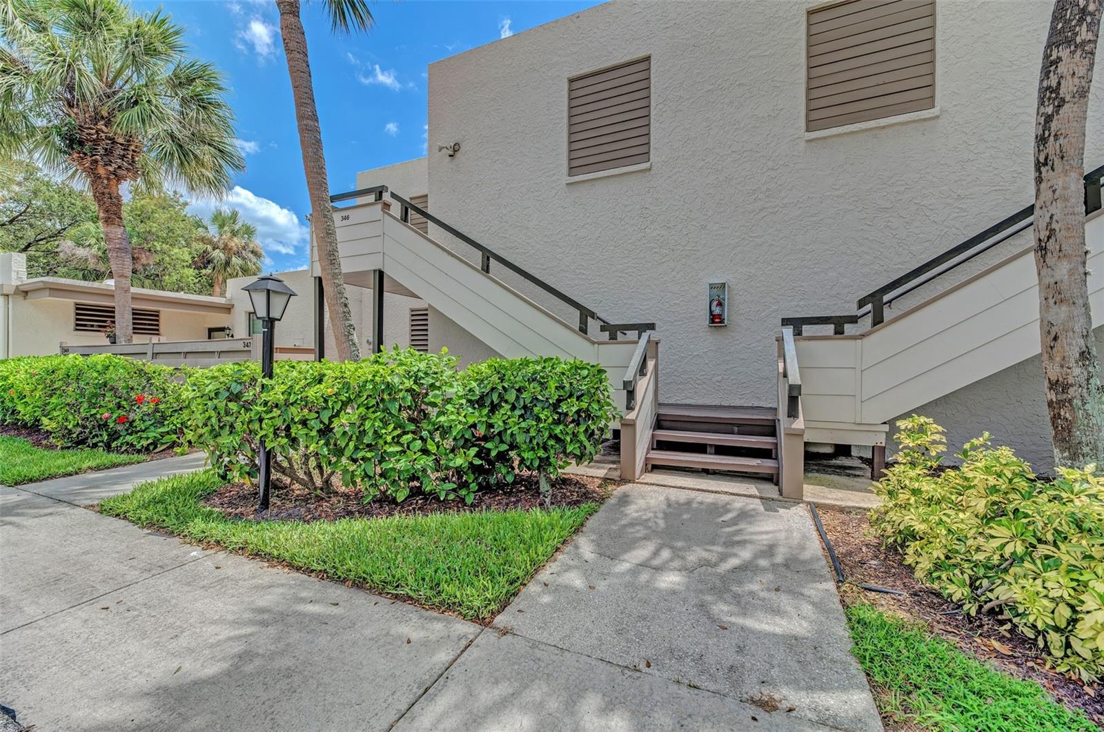 Image 2 of 33 For 346 Springdale Drive W 346