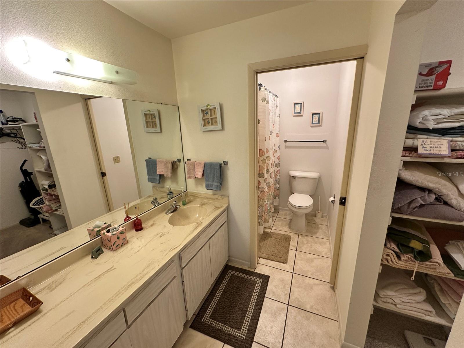 Image 21 of 33 For 346 Springdale Drive W 346