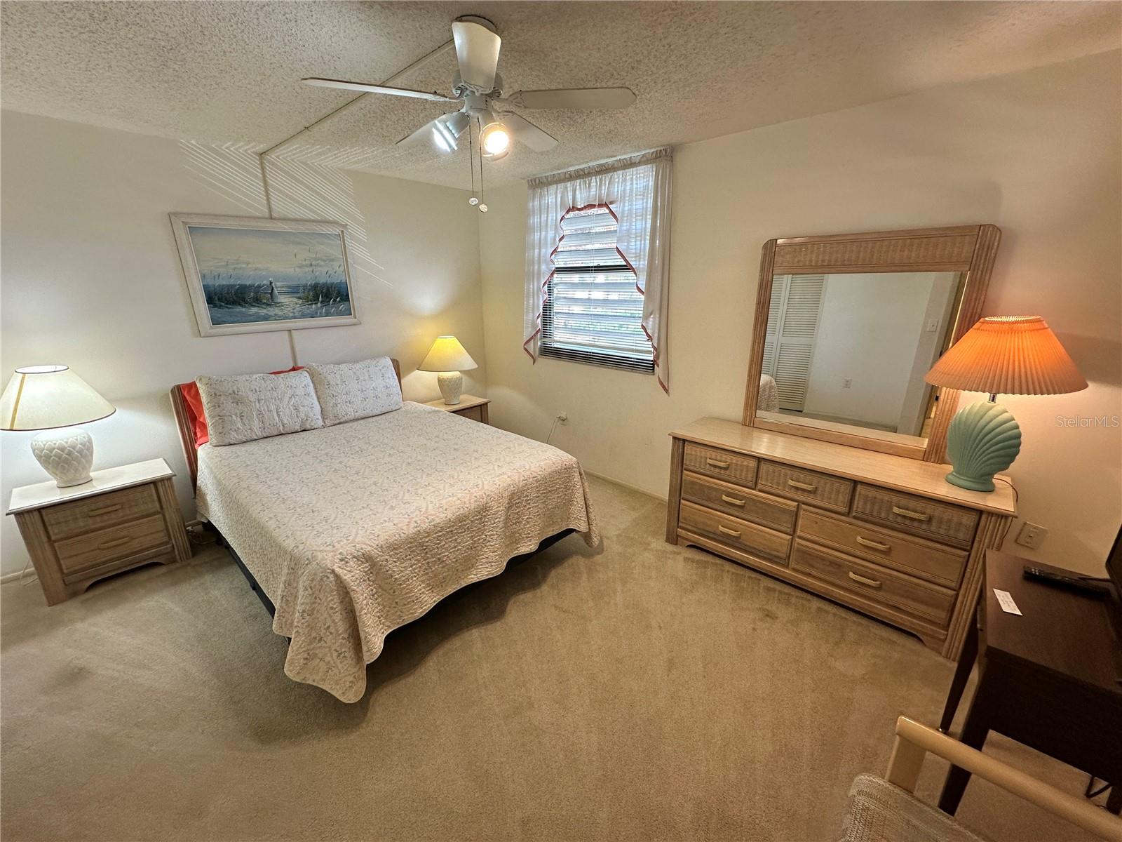 Image 23 of 33 For 346 Springdale Drive W 346