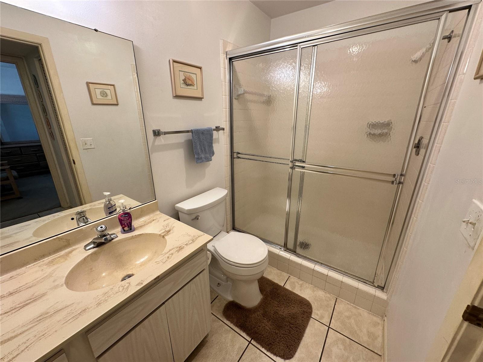 Image 27 of 33 For 346 Springdale Drive W 346