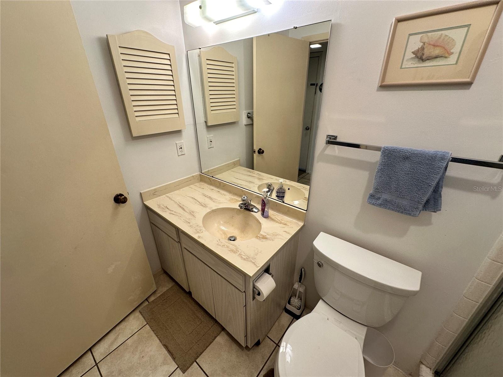 Image 28 of 33 For 346 Springdale Drive W 346