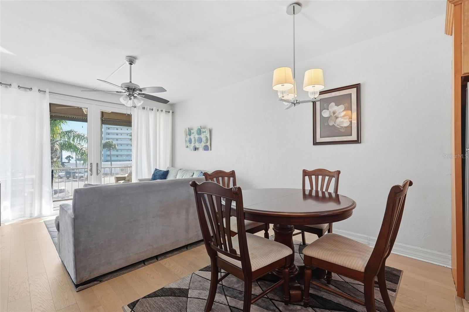 Image 12 of 30 For 7050 Sunset Way 21