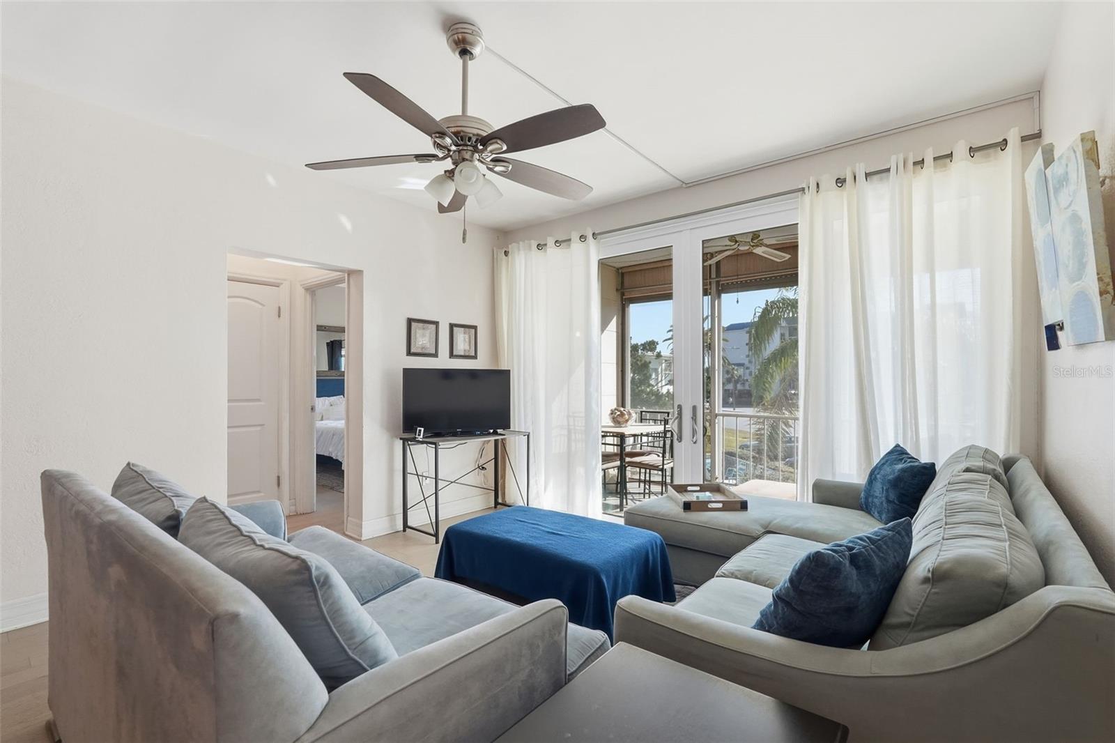 Image 13 of 30 For 7050 Sunset Way 21