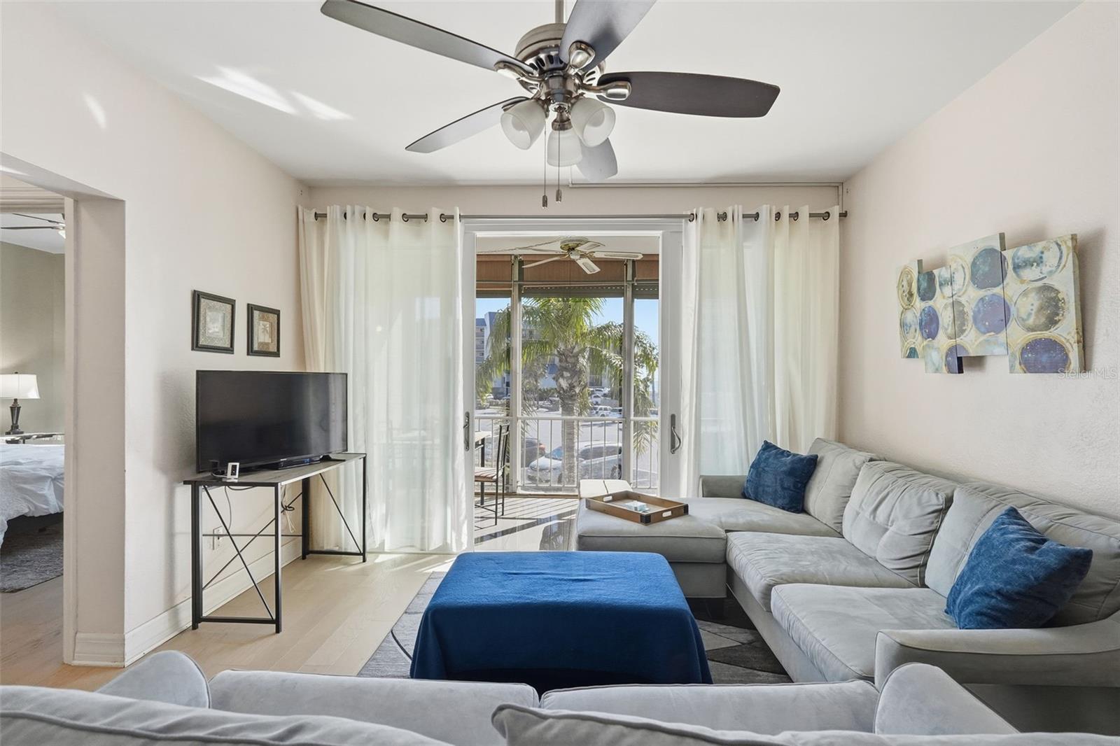 Image 14 of 30 For 7050 Sunset Way 21