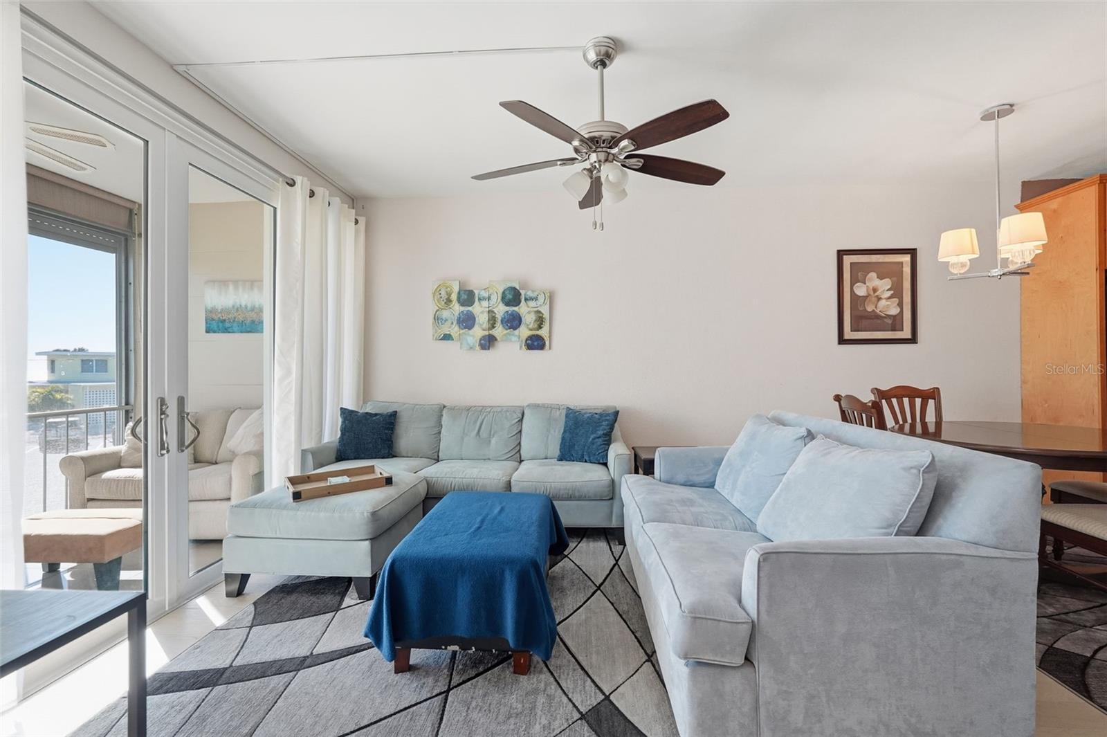 Image 15 of 30 For 7050 Sunset Way 21