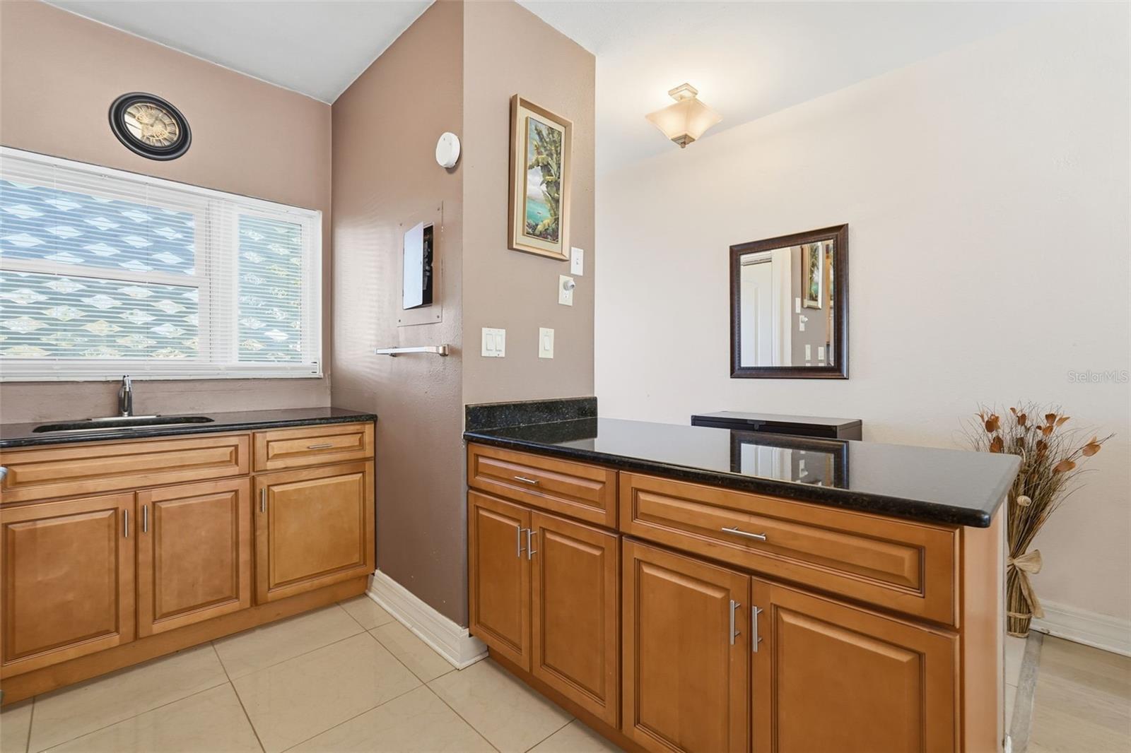 Image 7 of 30 For 7050 Sunset Way 21