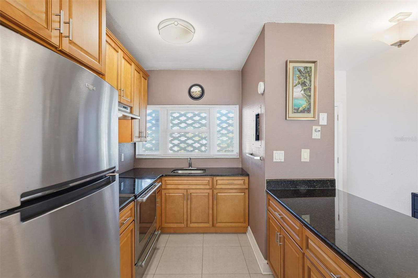 Image 8 of 30 For 7050 Sunset Way 21