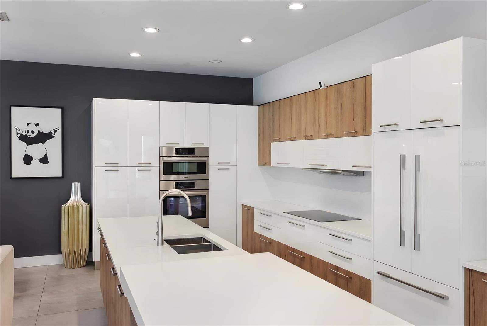 Image 18 of 57 For 1732 Shoreland Drive