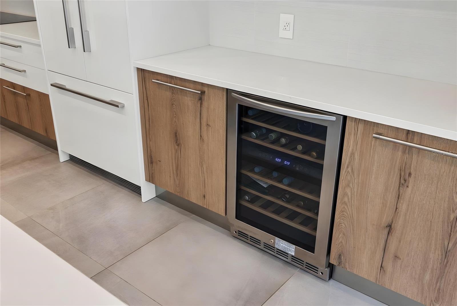 Image 19 of 57 For 1732 Shoreland Drive