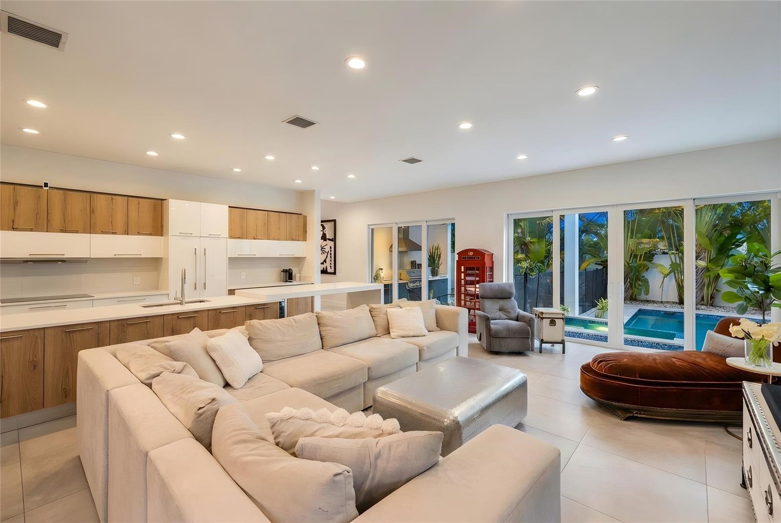 Image 22 of 57 For 1732 Shoreland Drive