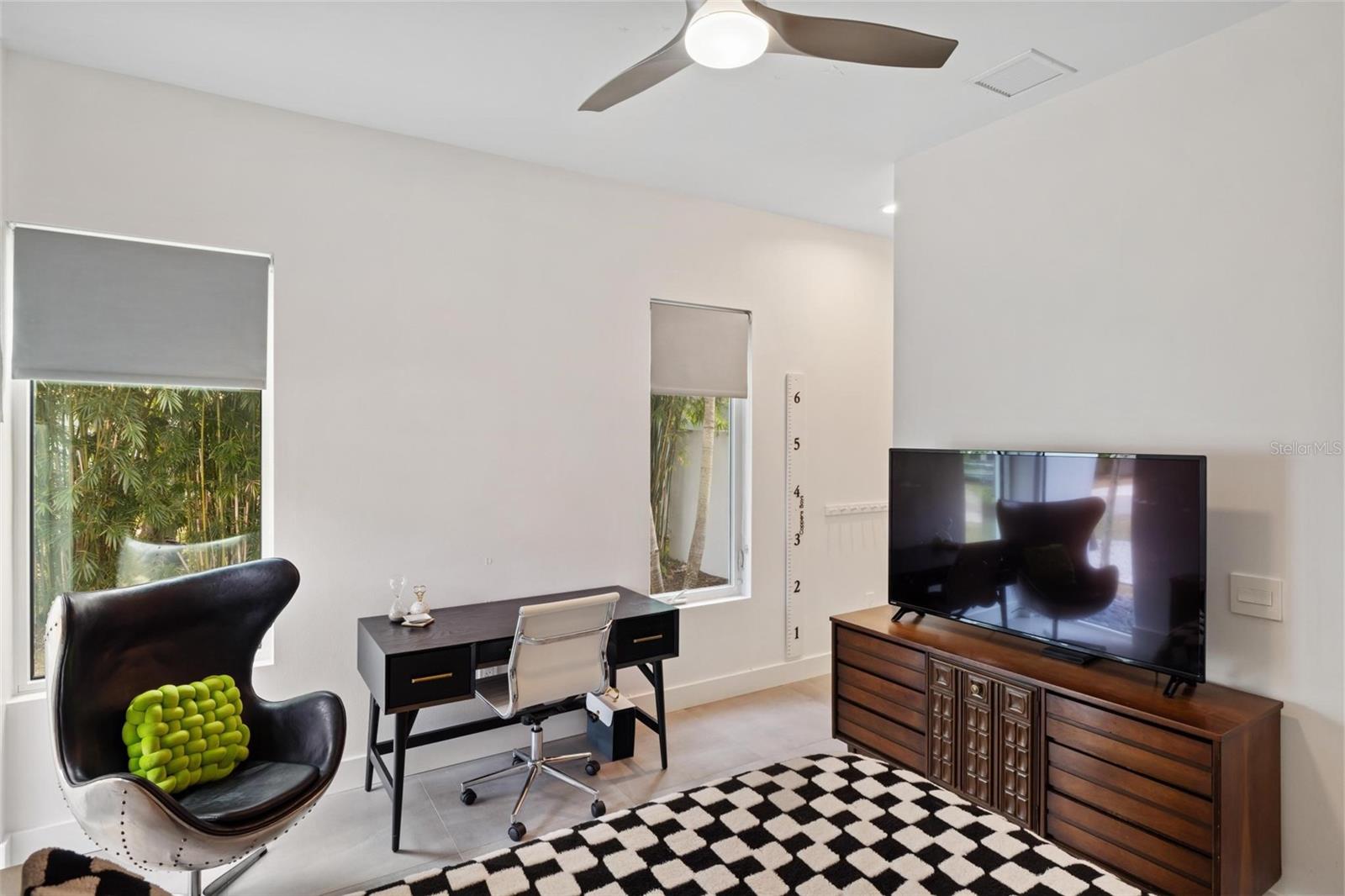 Image 32 of 57 For 1732 Shoreland Drive