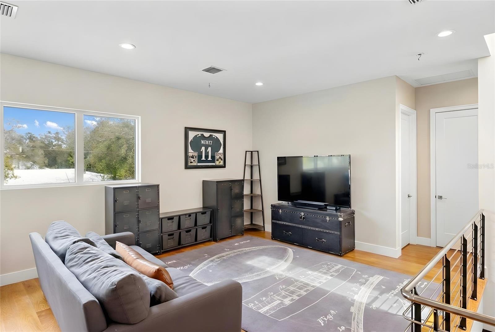 Image 38 of 57 For 1732 Shoreland Drive