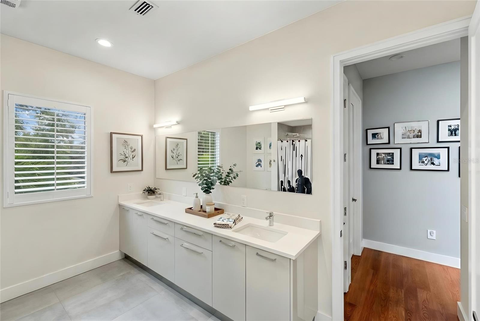 Image 45 of 57 For 1732 Shoreland Drive