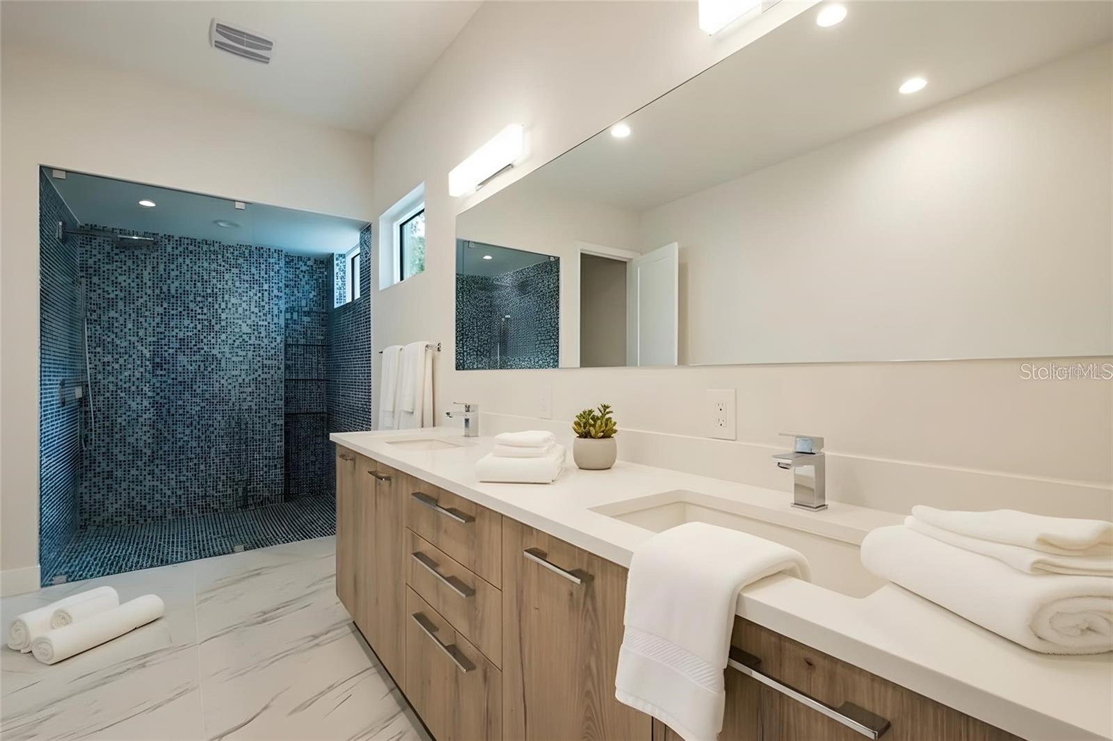 Image 54 of 57 For 1732 Shoreland Drive