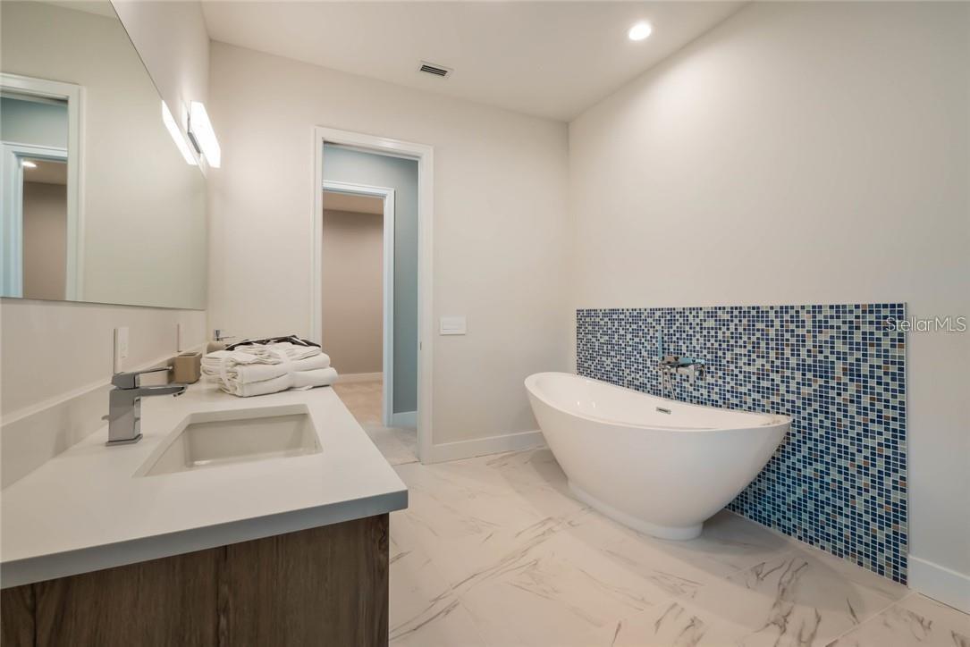 Image 55 of 57 For 1732 Shoreland Drive