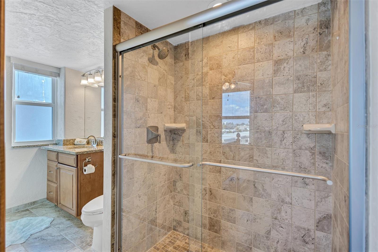 Image 36 of 75 For 6140 Midnight Pass Road 101