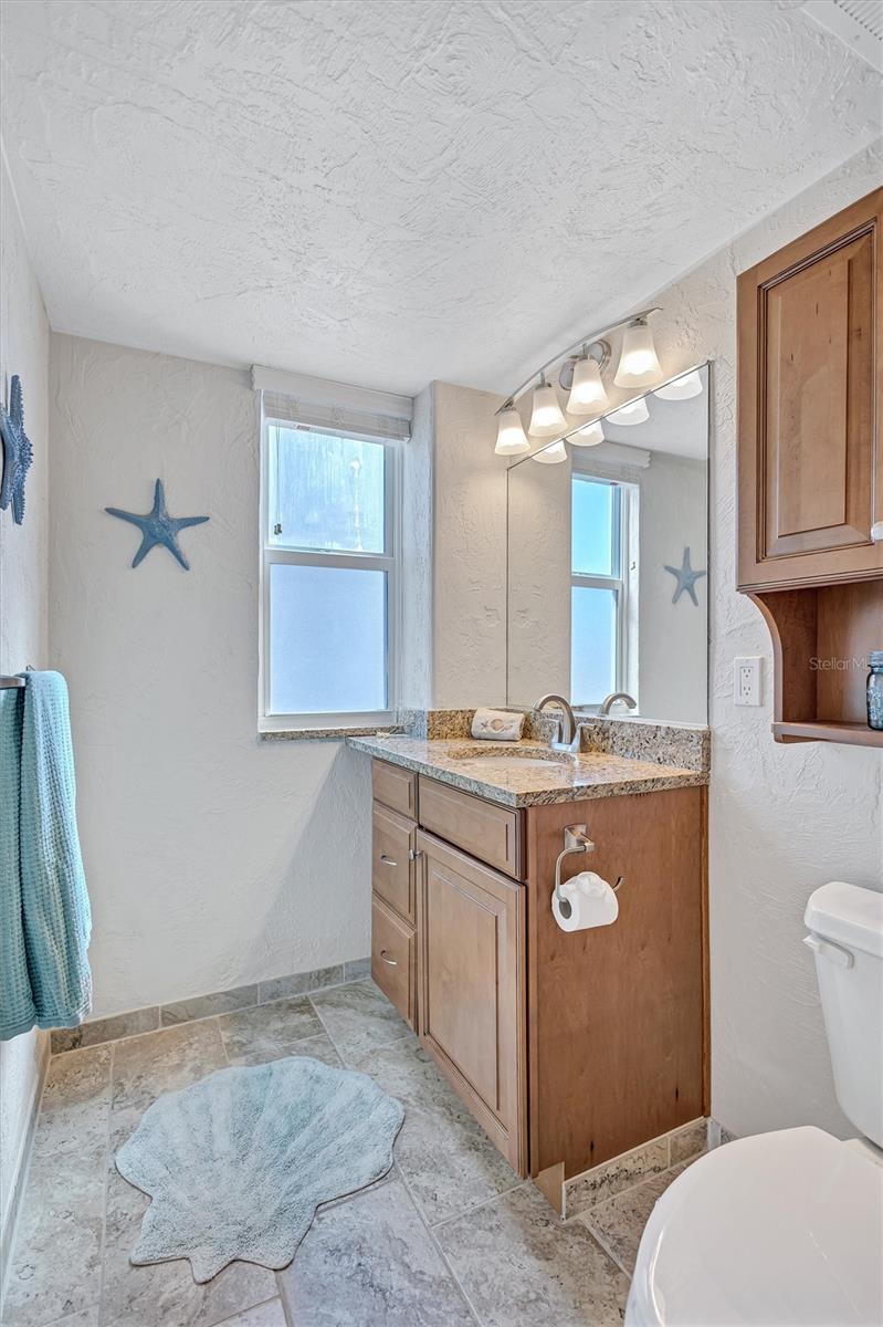 Image 38 of 75 For 6140 Midnight Pass Road 101