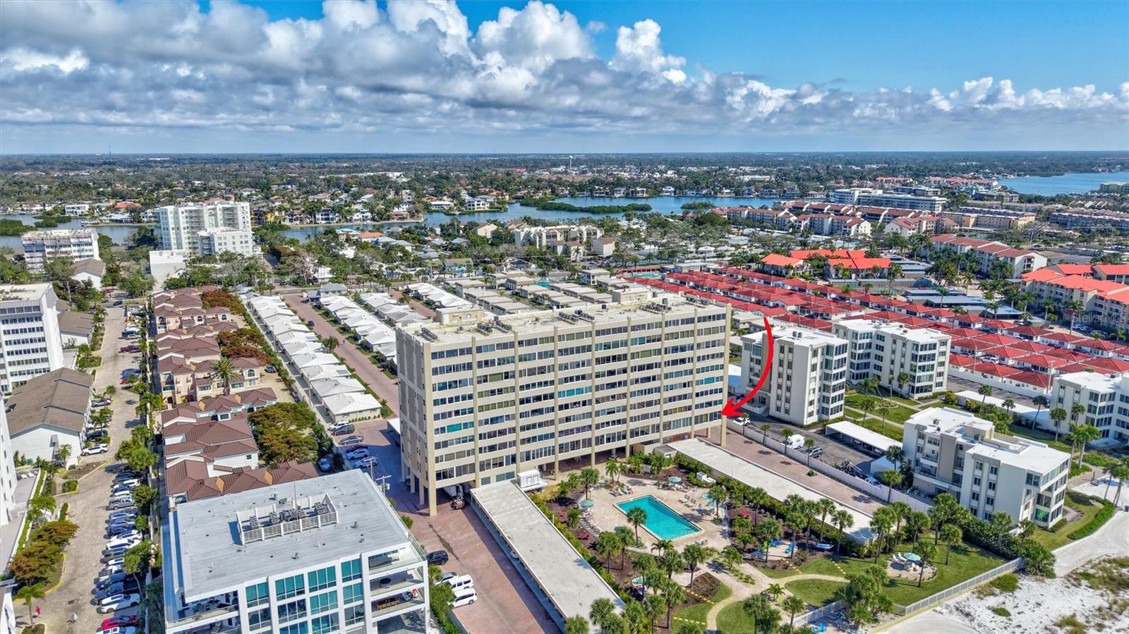 Image 40 of 75 For 6140 Midnight Pass Road 101