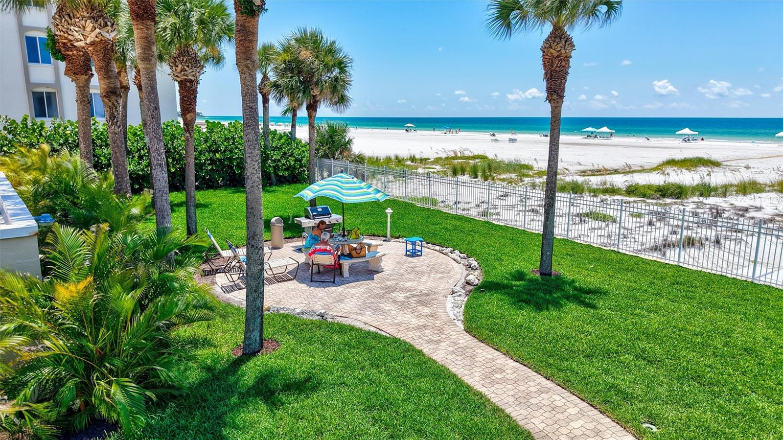 Image 58 of 75 For 6140 Midnight Pass Road 101