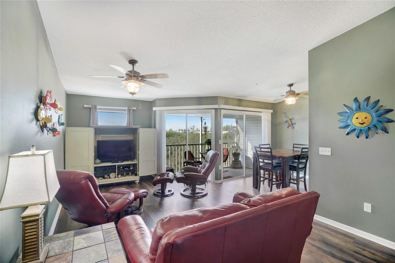 Image 20 of 38 For 3607 Bay Drive 211