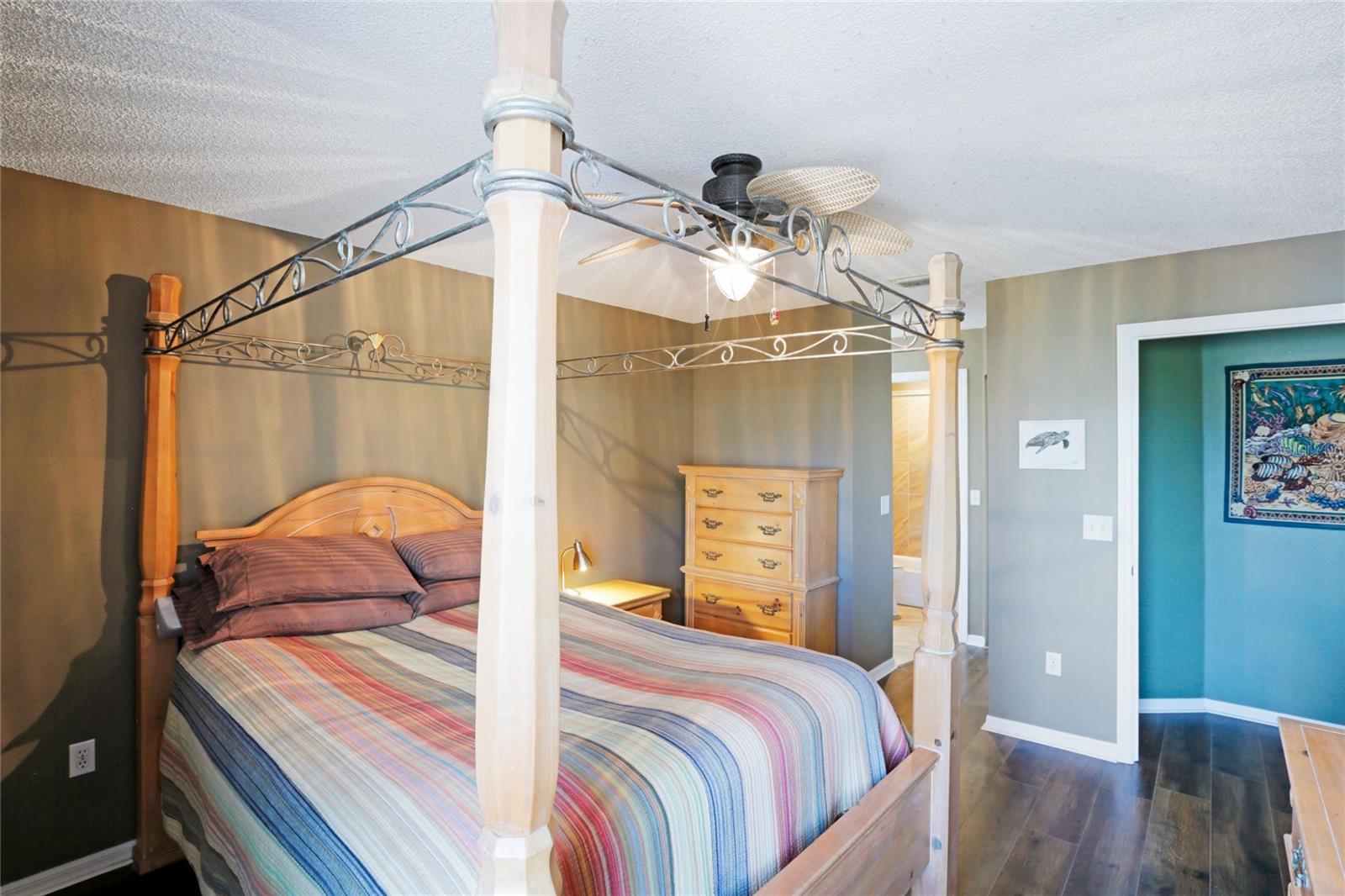 Image 21 of 38 For 3607 Bay Drive 211