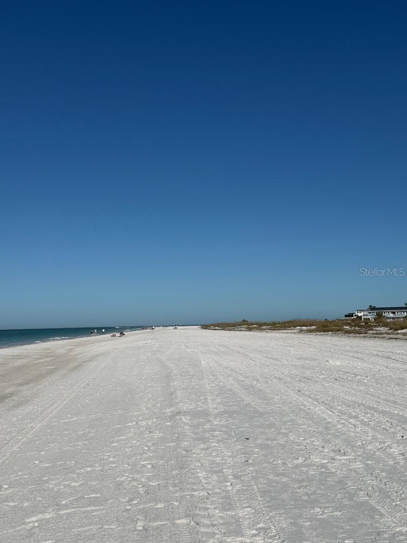 Image 34 of 38 For 3607 Bay Drive 211