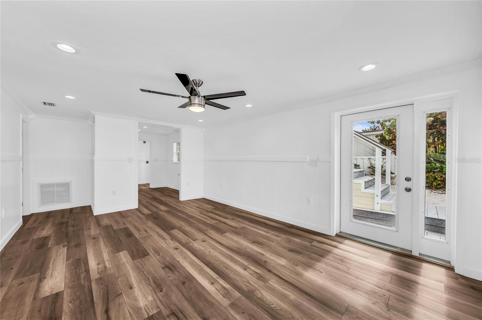 Image 11 of 99 For 3007 Avenue F  1, 2, 3, 4