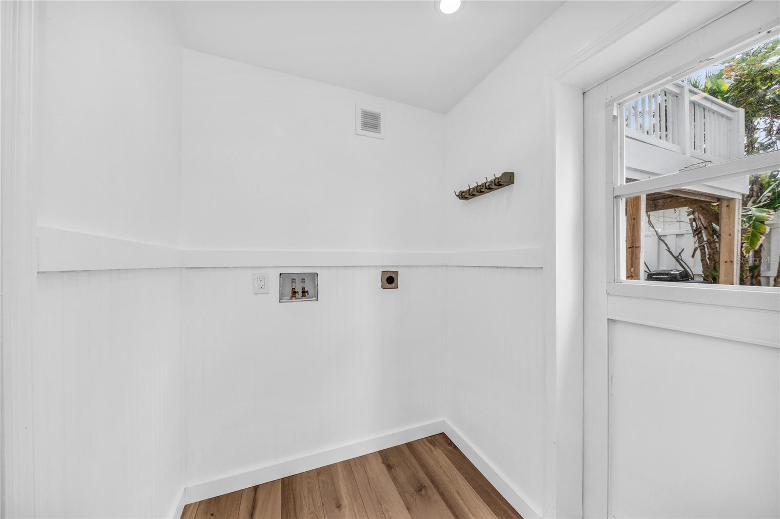 Image 20 of 99 For 3007 Avenue F  3, 4, 1, 2