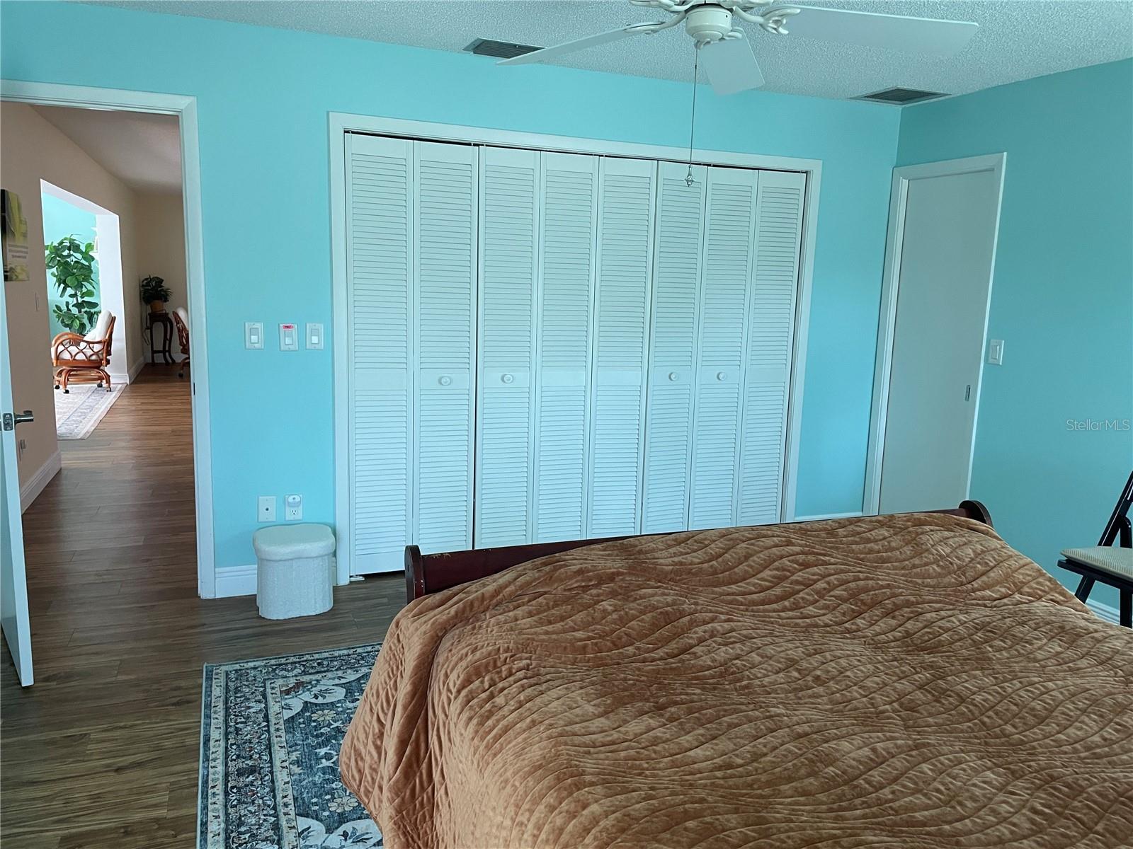 Image 15 of 28 For 5624 Palm Aire Drive V105