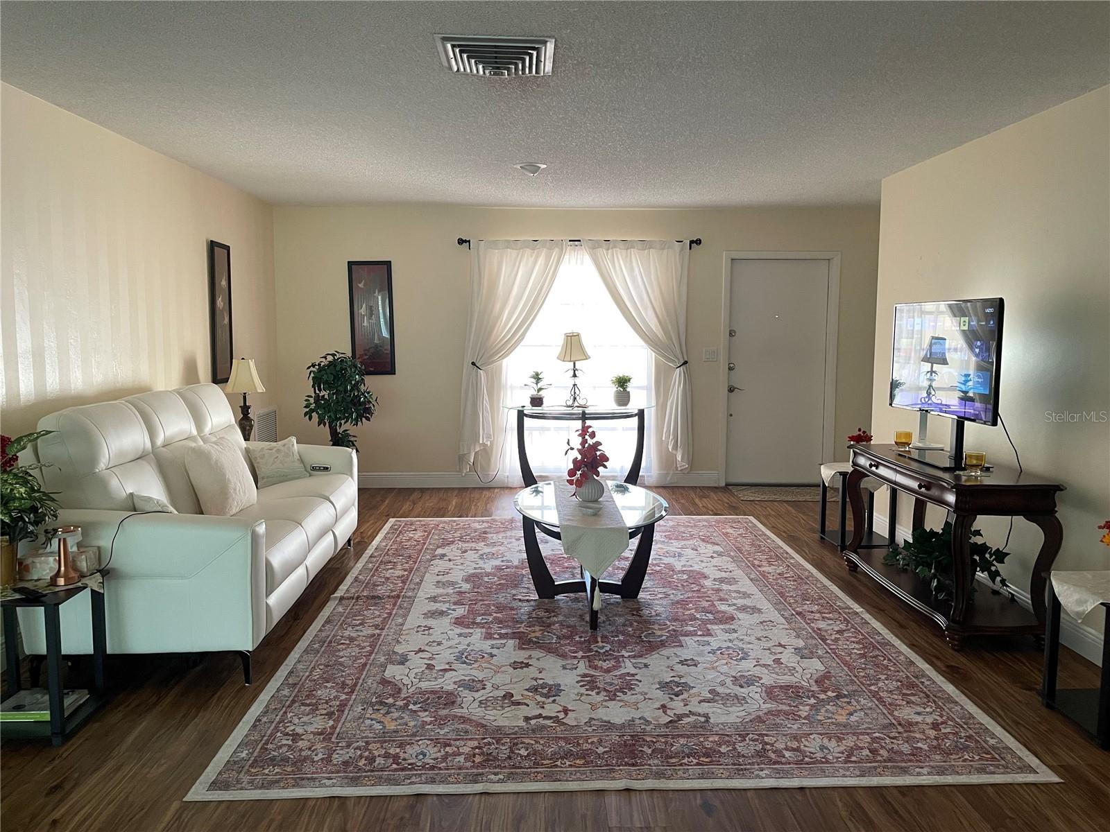 Image 2 of 28 For 5624 Palm Aire Drive V105