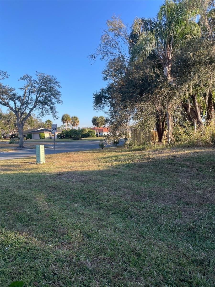 Image 28 of 28 For 5624 Palm Aire Drive V105