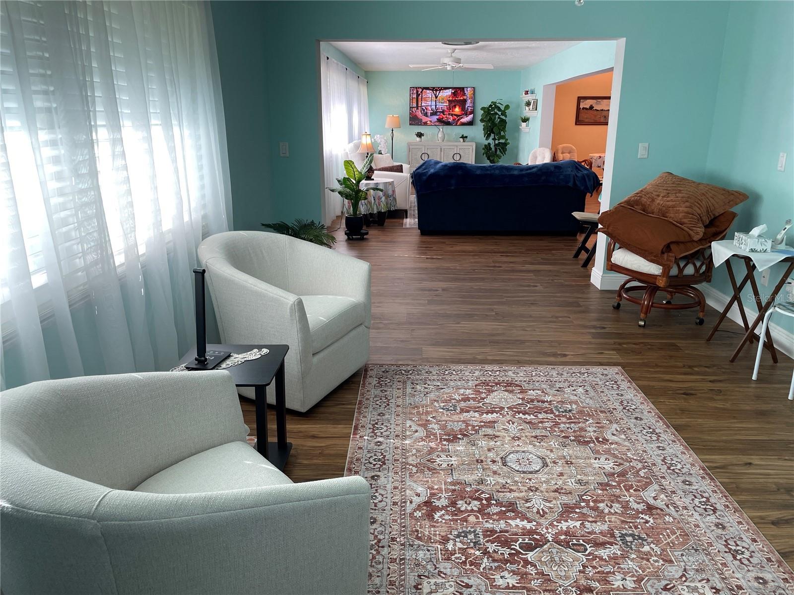 Image 9 of 28 For 5624 Palm Aire Drive V105