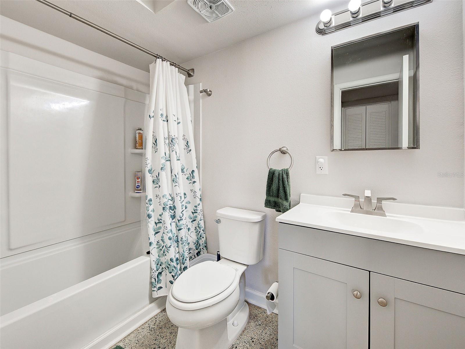 Image 26 of 43 For 6394 Freemont Street