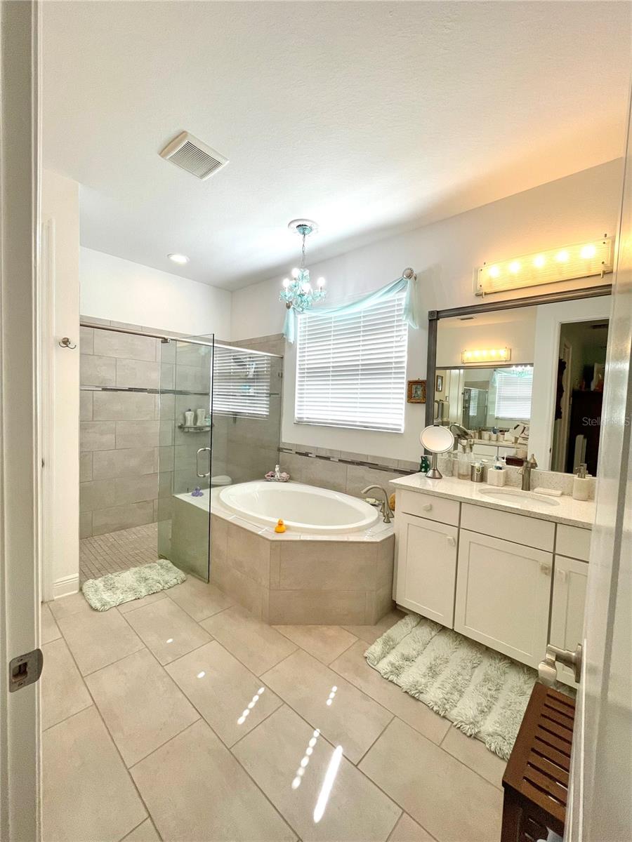 Image 15 of 36 For 2519 63rd Terrace E