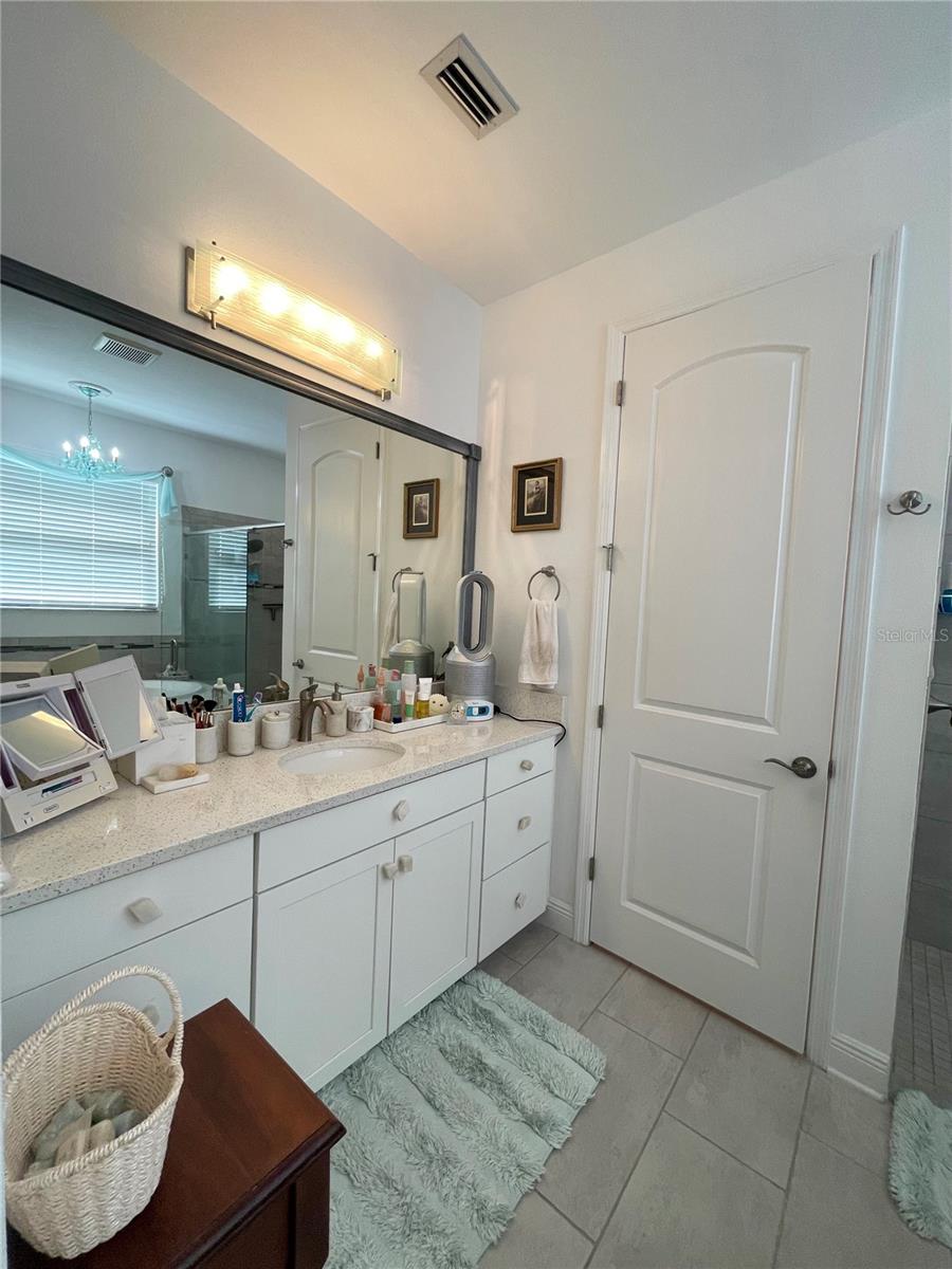 Image 16 of 36 For 2519 63rd Terrace E