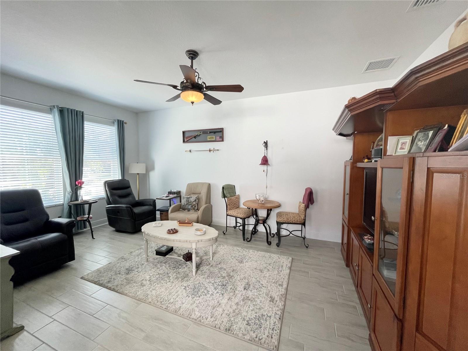 Image 8 of 36 For 2519 63rd Terrace E