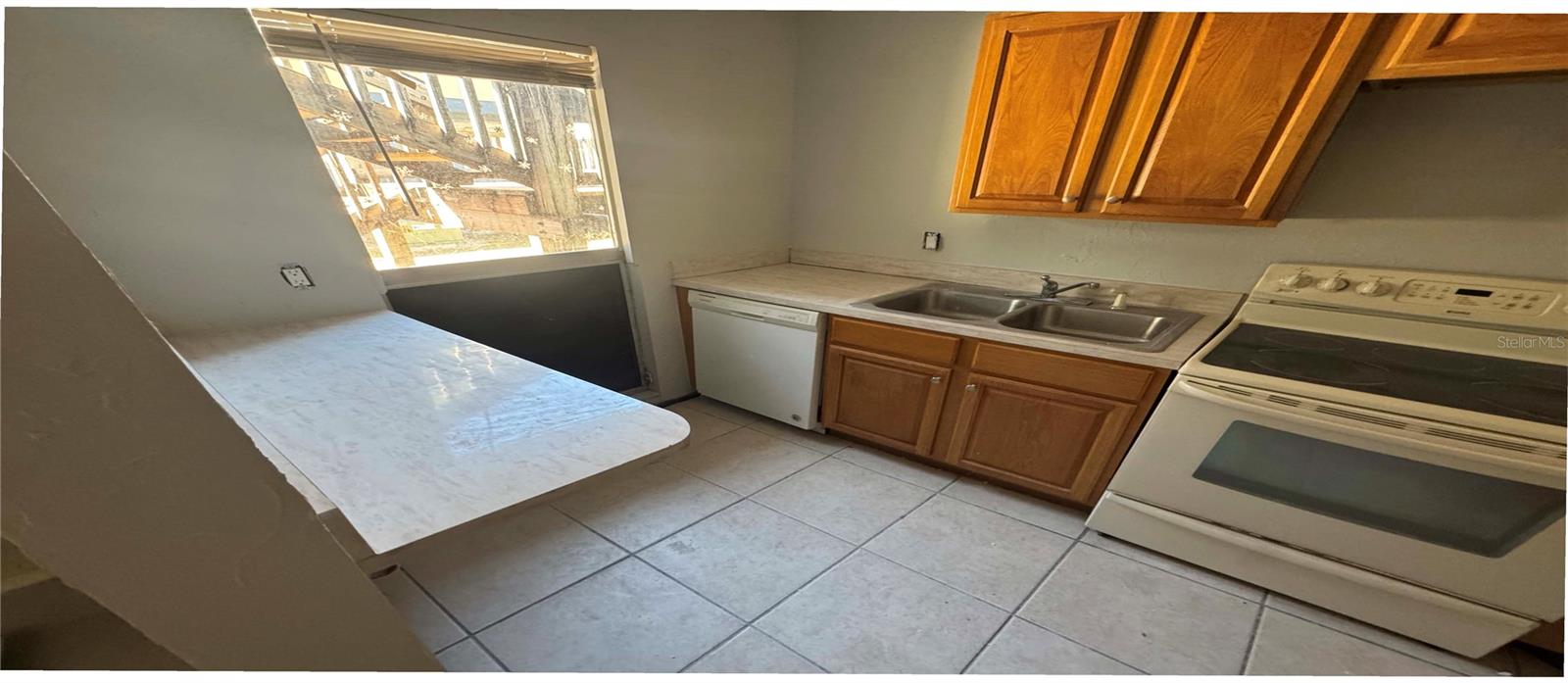 Image 4 of 10 For 605 75th Street 103