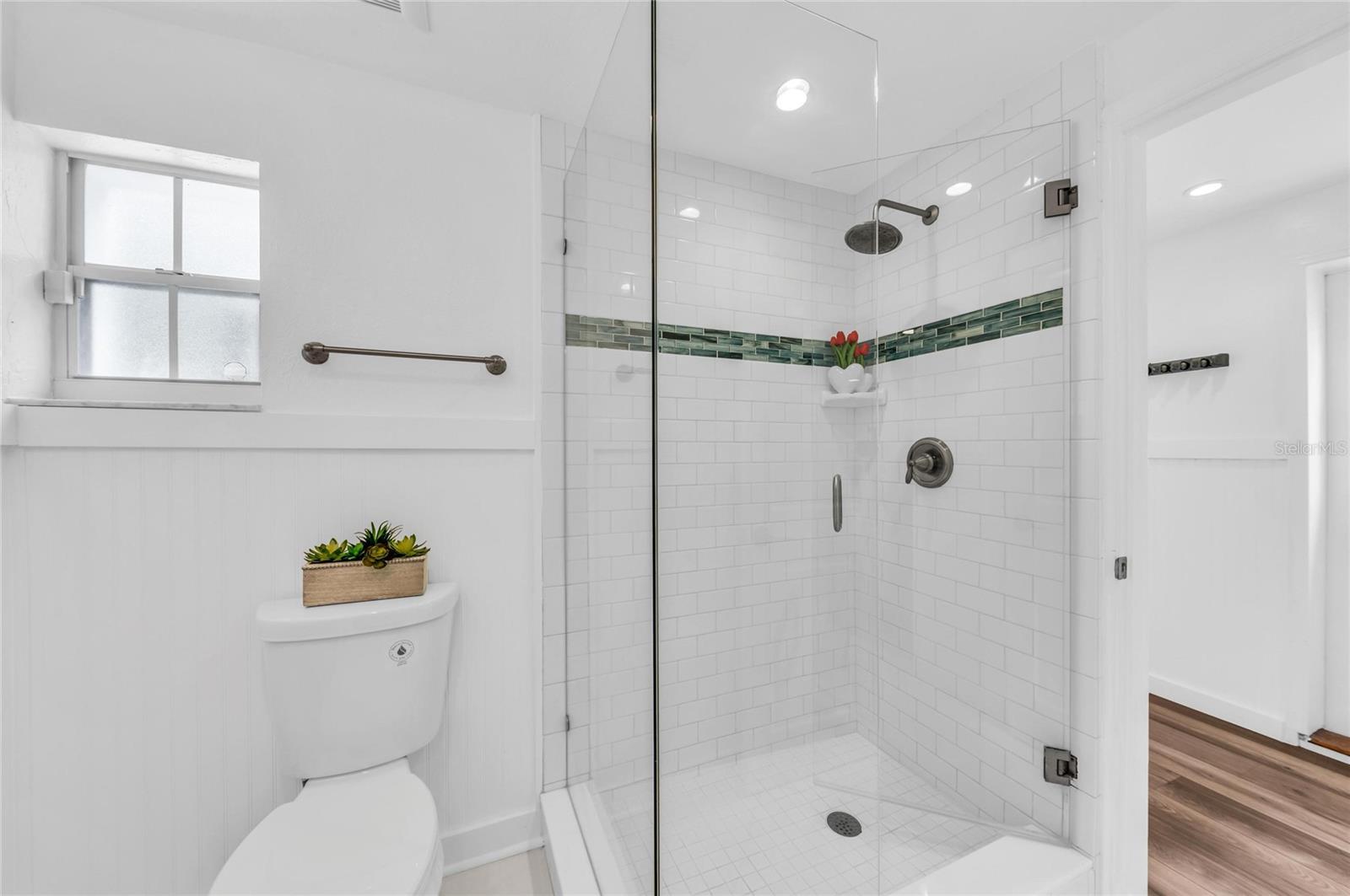 Image 18 of 99 For 3007 Avenue F  4, 3, 2, 1