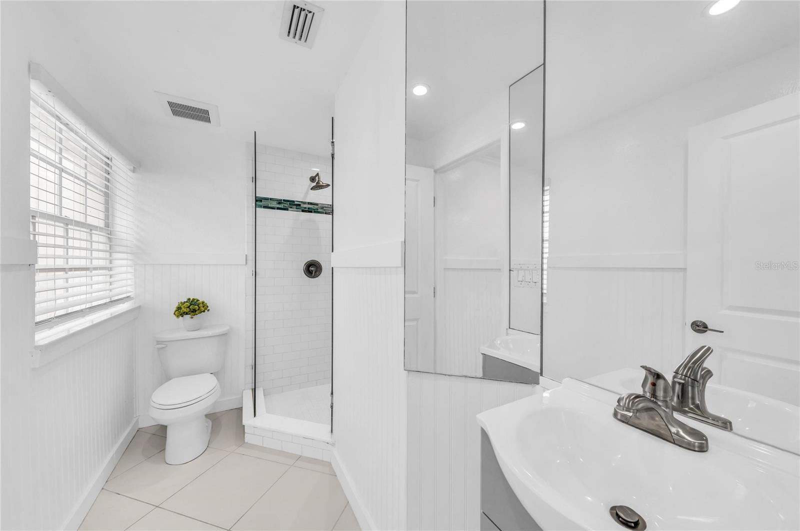 Image 24 of 99 For 3007 Avenue F  4, 3, 2, 1