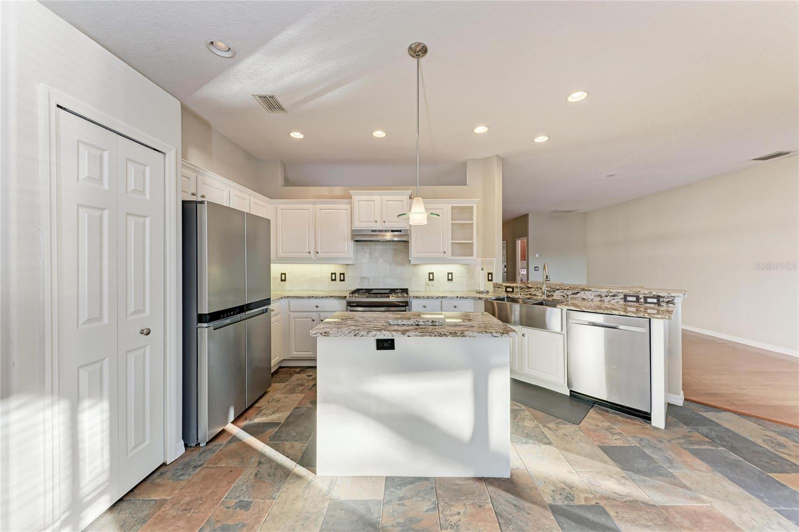 Image 13 of 55 For 6518 Field Sparrow Glen