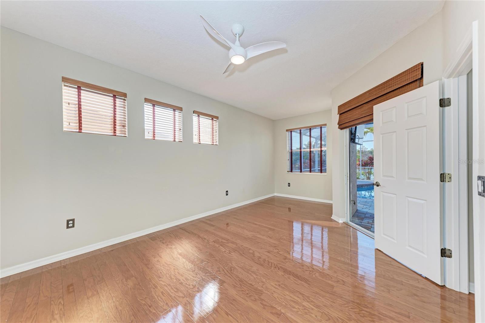 Image 18 of 55 For 6518 Field Sparrow Glen