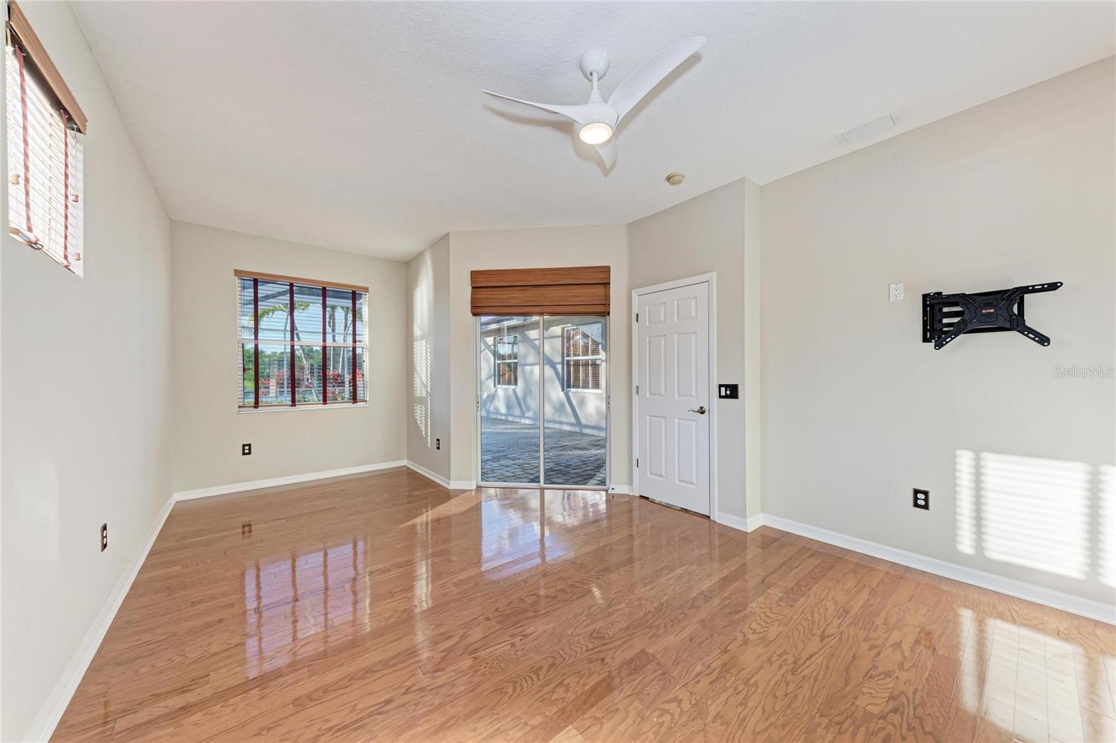 Image 19 of 55 For 6518 Field Sparrow Glen