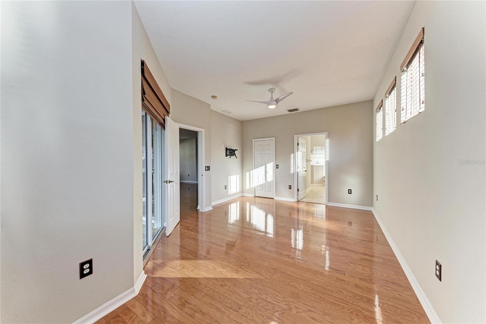 Image 20 of 55 For 6518 Field Sparrow Glen