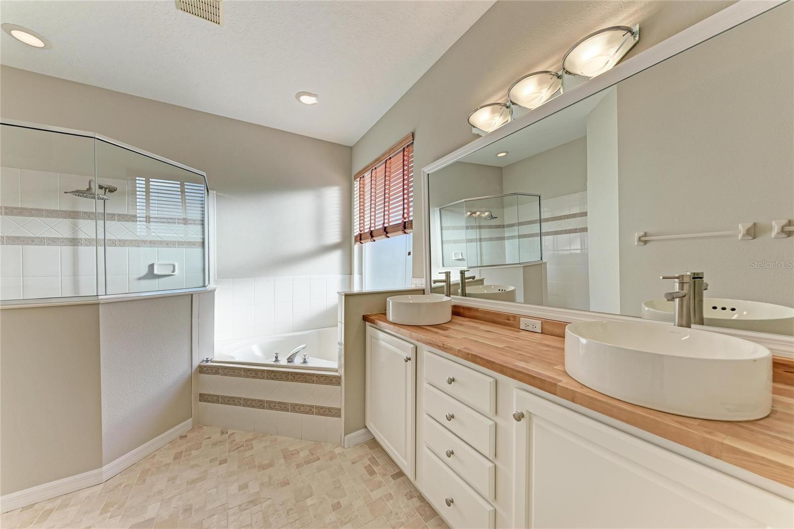 Image 22 of 55 For 6518 Field Sparrow Glen